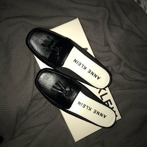 anne klein victorine mule